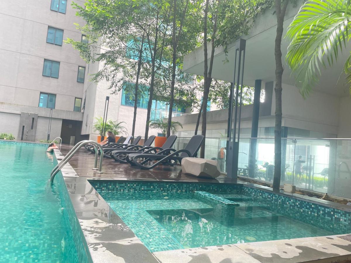 Mercu Summer Suite Klcc By Minshuku Kuala Lumpur Esterno foto